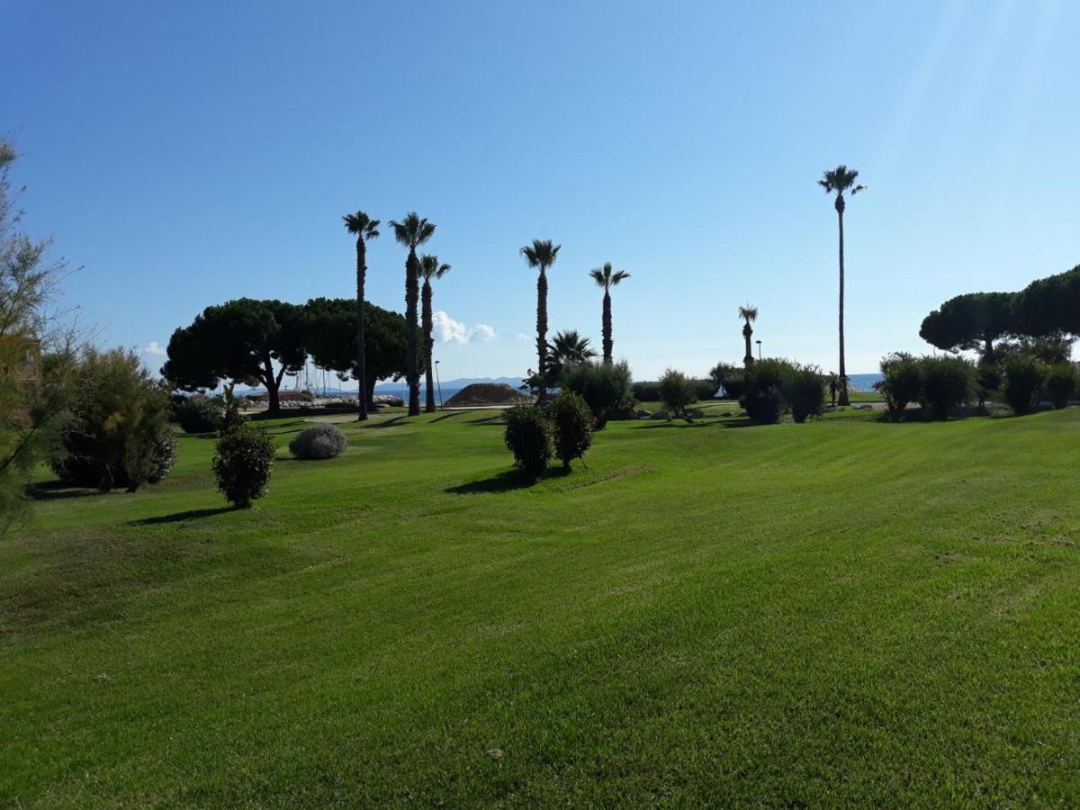 Chez Ulysse La Londe-les-Maures Exterior foto